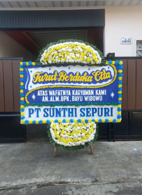 Papan Bunga Duka di Danau Seluluk
