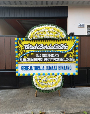 Papan Bunga Duka di Danau Seluluk